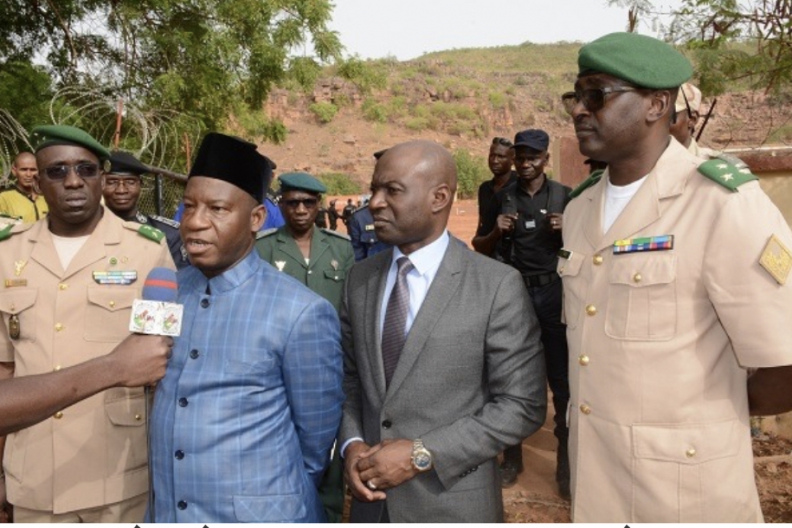 Mali : Salif et Dahirou interpellés face au service social des armées : 